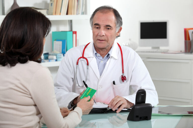 Jak zachować się wobec pary po stracie dziecka – wskazówki dla personelu medycznego.