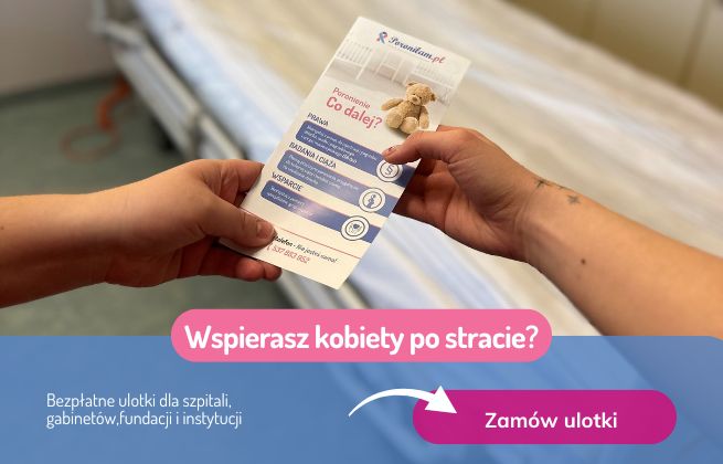 ulotka informacyjna - położna z pacjentką trzymająca ulotkę 